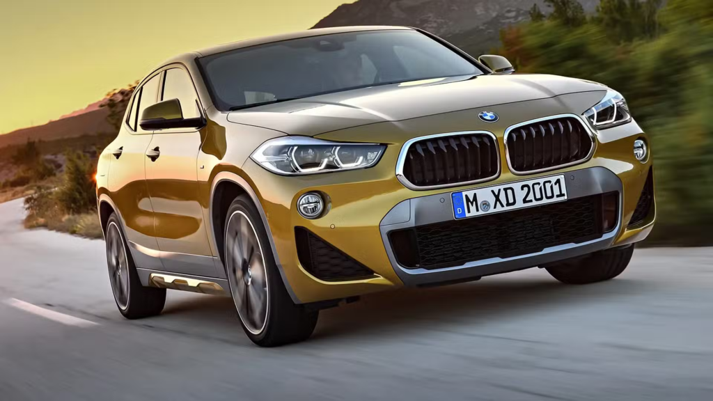 BMW X2 sDrive18i mit 3-Zylinder-Motor